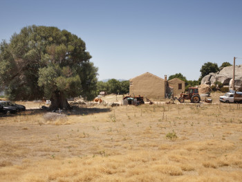 Mimesi Localitài Monticanu - Cumunu di lu Palau e Alzachena Stazzu Monticanu. La casa, l’uddastu di midd’anni e trasti meccanichi