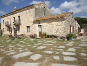 Stazzu Rena 
Comune di Arzachena
Agriturismo “Ruzzittu-Rena”, la Casa